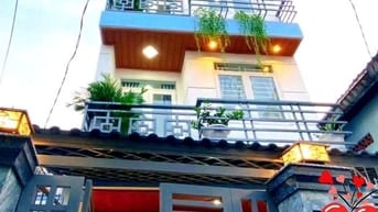 Chủ bán nhà trả nợ. Lạc long quân Q11 42m2/2ty460. Sổ sẵn hẻm 5m