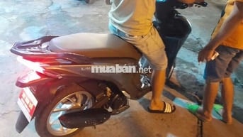 Kẹt tiền cần bán gấp xe chưa bấm biển