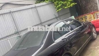 Mercedes Benz C Class 2011 C200 - 900 km