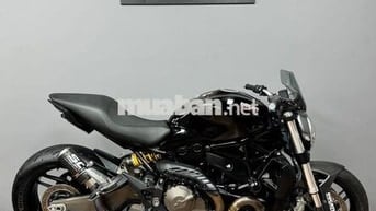 Cần bán Monster 821 2015 odo cọp xe rất đẹp