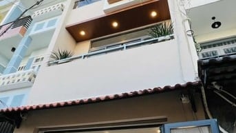 Định cư nước ngoài bán nhà 62m2/2.890 tỷ 2lầu+3PN Nguyễn Trãi-Q5 SHR