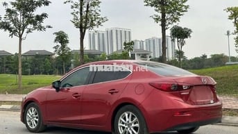 Mazda 3 2017 1.5 AT Sedan - nữ đi