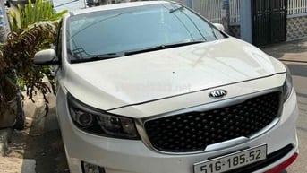 Kia Sedona 2018 máy dầu cửa lùa