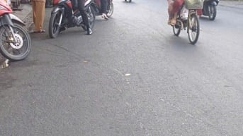 Bán nhà mới Tân Bình, 2 tầng, 4x10m, ngay chợ Tân Trụ, chỉ 95tr/m2