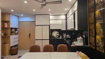 Chính chủ cần cho thuê chung cư C6 126m2,dt 126m,4pn,3 vs,cực đẹp
