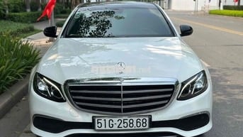 Mercedes Benz E Class 2017 E200 - 30000 km