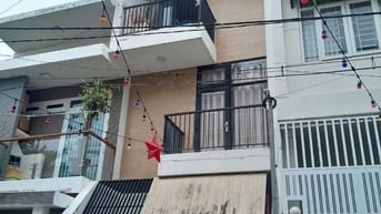 NHÀ BÁN NGAY NGÃ TƯ GA - ĐƯỜNG RỘNG 7M KHU AN NINH TỐT - DÂN TRÍ CAO