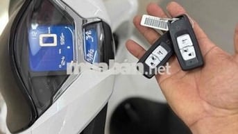 SH 125! mới chưa một lần bấm biển