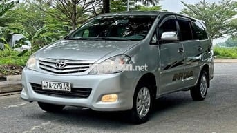 Toyota Innova 2010 G - Ghi bạc đẹp