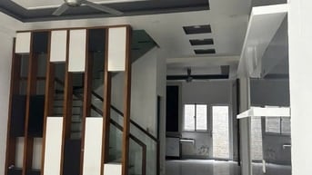 CHO THUÊ NNC MT ĐẶNG THUỲ TRÂM ĐỐI DIỆN ĐH VĂN LANG . P13. BT