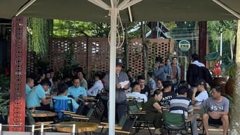 Sang Nhượng Cafe Lô Góc Duy Tân - Cốm Vòng