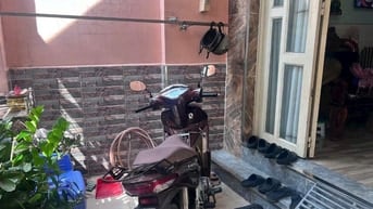 BÁN NHÀ HUỲNH TẤN PHÁT GẦN NGÃ 4 PHÚ THUẬN QUẬN 7