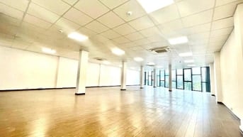 Cho thuê sàn 250m2 Tầng 4 Mặt phố Hoàng Cầu
