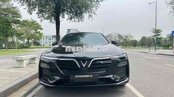 VinFast Lux A2.0 2022 A2.0 Tiêu chuẩn - 28000 km