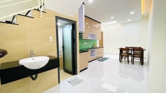 Bán nhà cực đẹp ngay trung tâm tại Lê Văn Sỹ, P12, Q3| 3,060 tỷ| 42m2