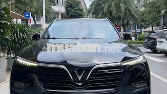 VinFast Lux SA 2.0 Premium nội thất kem 2020