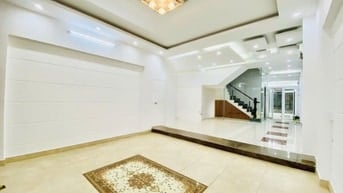 👉Cho thuê Tòa nhà 5x23m, trệt 3 lầu 6 phòng, sân thượng