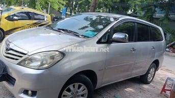 Toyota Innova 2010g - 999999 km