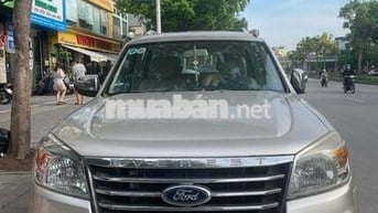 Ford Everest 2010 2.5L 4x4 MT - 160000 km