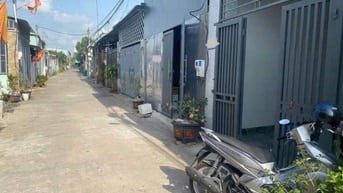 Cha mẹ già giờ bán nhà 55m2 ngay sau chợ hóc môn ở tân hiệp giá 700tr
