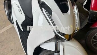 SH150 ABS 2018 chính chủ đi hơn 2V biển 99