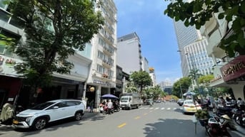 Cho thuê gấp Tòa Nhà MT Phạm Viết Chánh, Quận 1, HCM, dtsd 1200m2