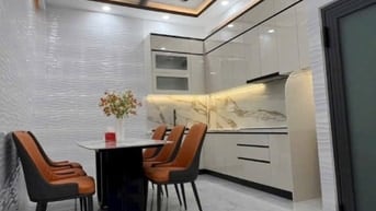 Bán gấp nhà nguyển thị minh khai đt 3,8x12 ,2l