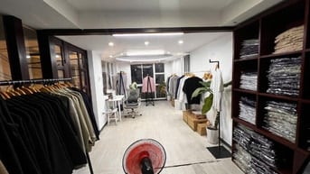 12tr về 8,9tr MB Lửng 30m2 lối đi riêng 12 Ng Thị Minh Khai Q1có để xe
