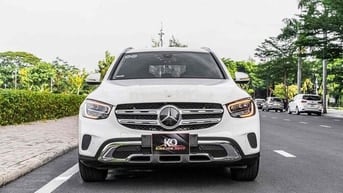 GLC200 Facelift Model 2022 màu trắng cá nhân 1 chủ