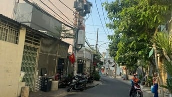 👍Nhà giá rẻ  LÀI SÁT LUỸ BÁN BÍCH DT 6x17 1 lầu 