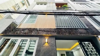Bán nhà 4,5 tầng hẻm 4.5m full nội thất Phạm Văn Chiêu p8 giá 5.xx