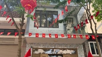 Chính chủ cho thuê nhà 4 tầng,đường 12m,trong Khu đô thị Văn Khê