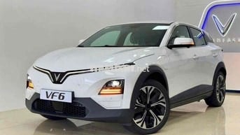 VF6 Plus Trắng Trả Trước Chỉ 150 Triệu