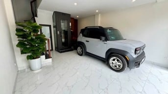Nhỉnh 9 tỷ!  Bán nhà Long Biên 35m x 6 tầng thang máy, ô tô vào nhà