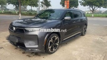 Vinfast VF9 Plus 2023 Thuê pin 11.600km