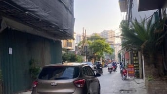 BÁN NHÀ LẠC LONG QUÂN, NHÀ MỚI THANG MÁY NGÕ THÔNG,63,5M2, GIÁ 21,2TỶ