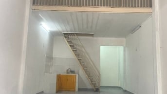 Cho thuê nhà 48m2, BHH B, mặt bằng trống, tiện kinh doanh