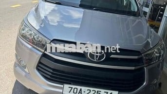 Toyota Innova 2018 2.0E - 100000 km