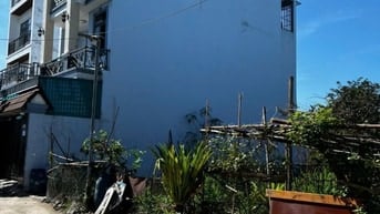 Đất Giá Rẻ. 1/ Thạnh Xuân 52. DT: 4.40 x 13.73m2. Giá: (3 tỷ)
