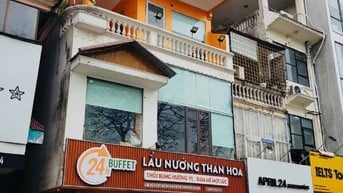 Cho thuê khu nhà Dịch Vọng Cầu Giấy 165m2x2T MT 4M vỉa hè rộng