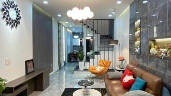 Cần bán nhà Võ Thị Sáu Q3.Hẻm ô tô sổ riêng chính chủ. Nhà trống 