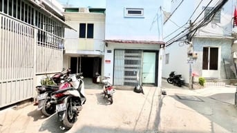 Còn xót lại giữa trung tâm Q.7, 1,8 Tỷ, DT 3,5x5m.