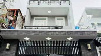 Bán nhà 2 lầu DT 69m² đường Huỳnh Tấn Phát, Phú Thuận, Quận 7 sổ riêng