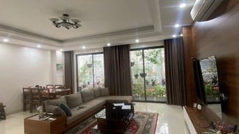 NR nằm tại Đường Ngọc Hà, p Ngọc Hà, Q.Ba Đình, HN. Ngôi nhà này có 3P