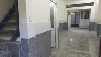 Cho thuê nhà hẻm 3m Tô Hiến Thành, P.14, Q.10 giá 11tr