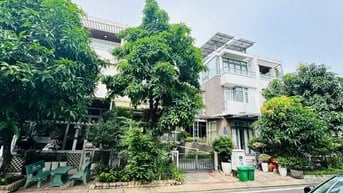 Nhà mới đẹp 4 tàng, đường 12 m, khu dân trí đẹp. 5,2*20, chỉ 7,8 tỷ.