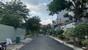 Bán đất thổ cư đường 359 đỗ xuân hop - dt =  2200m2, Q.9, giá bán 75