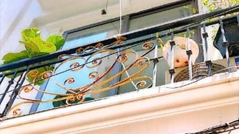 Nhà 5 tầng ngay sát đường Quang Trung cách 20m