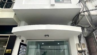 Bán gấp Nhà đang kinh doanh tốt đường LÊ THÁNH TÔN ,Q1. Giá 18 tỷ
