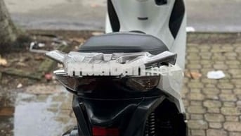 Honda SH125 đời 2019 màu trắng biển số tứ quý